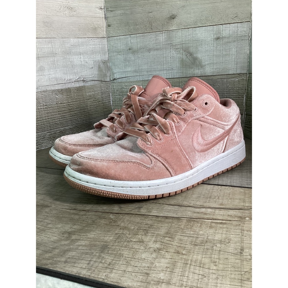 Nike Air Jordan 1 Low Pink Velvet Sneakers DQ8396-600 Womens 8.5 Rose Pink